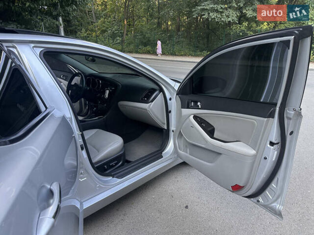 Серый Киа Оптима, объемом двигателя 2 л и пробегом 256 тыс. км за 10599 $, фото 26 на Automoto.ua