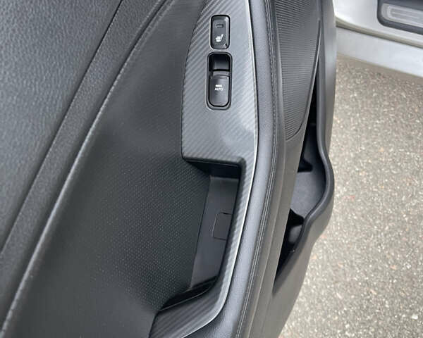 Серый Киа Оптима, объемом двигателя 2 л и пробегом 245 тыс. км за 10500 $, фото 17 на Automoto.ua