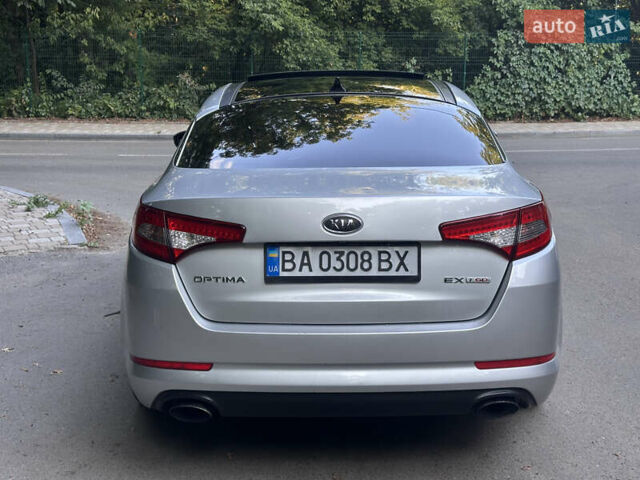 Серый Киа Оптима, объемом двигателя 2 л и пробегом 256 тыс. км за 10599 $, фото 5 на Automoto.ua