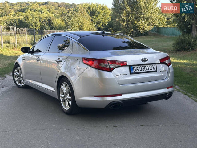 Серый Киа Оптима, объемом двигателя 2 л и пробегом 256 тыс. км за 10599 $, фото 3 на Automoto.ua