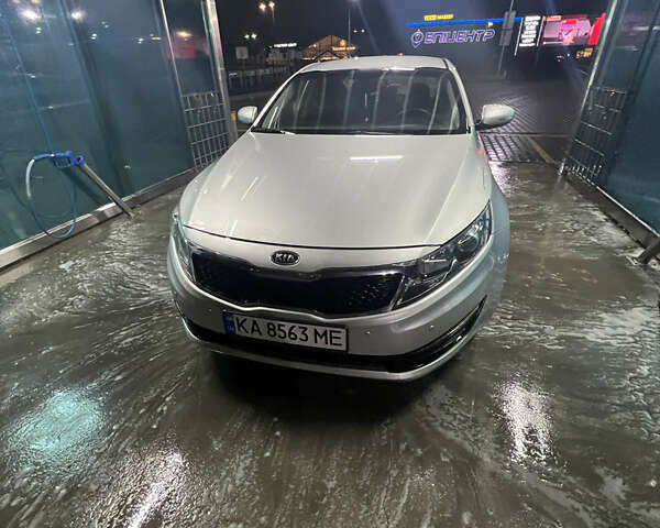 Серый Киа Оптима, объемом двигателя 2 л и пробегом 195 тыс. км за 10700 $, фото 2 на Automoto.ua