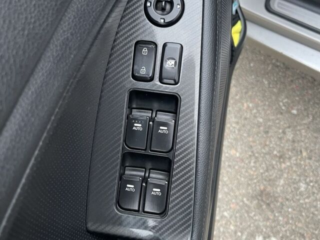 Серый Киа Оптима, объемом двигателя 2 л и пробегом 243 тыс. км за 10500 $, фото 18 на Automoto.ua