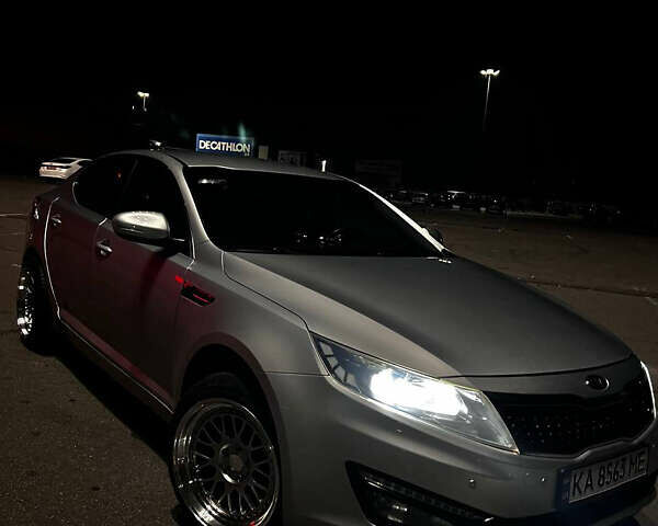 Серый Киа Оптима, объемом двигателя 2 л и пробегом 195 тыс. км за 10700 $, фото 16 на Automoto.ua