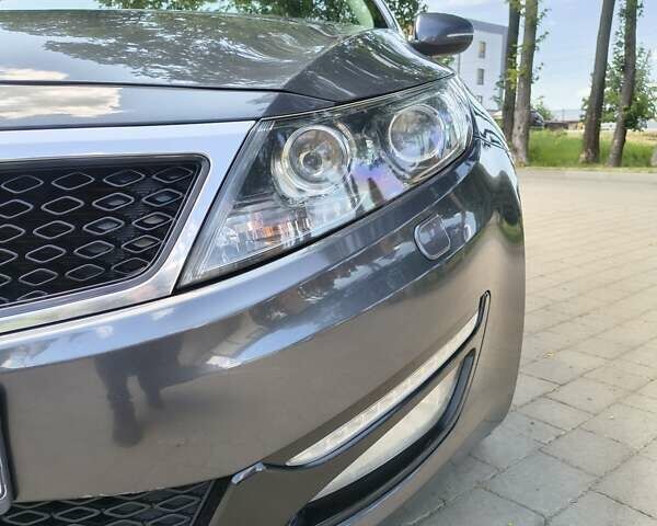 Сірий Кіа Оптіма, об'ємом двигуна 2 л та пробігом 175 тис. км за 9999 $, фото 10 на Automoto.ua