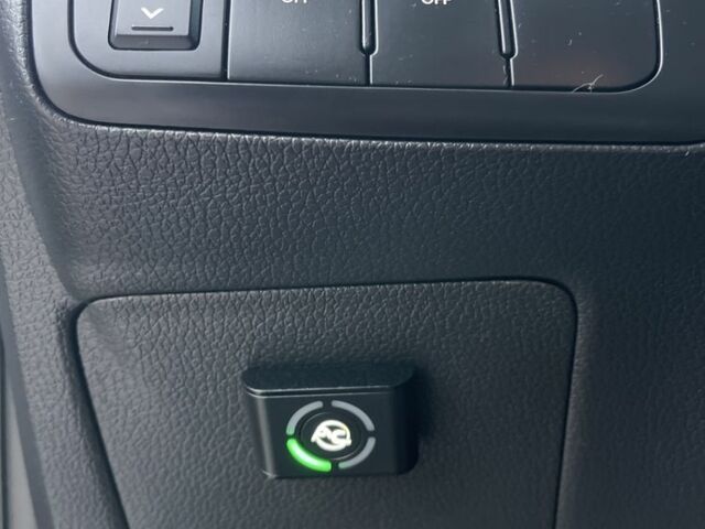 Серый Киа Оптима, объемом двигателя 2 л и пробегом 243 тыс. км за 10500 $, фото 5 на Automoto.ua