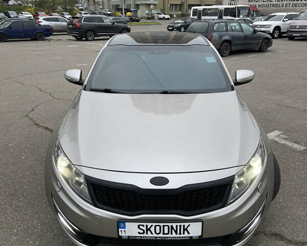 Серый Киа Оптима, объемом двигателя 2 л и пробегом 245 тыс. км за 10500 $, фото 26 на Automoto.ua