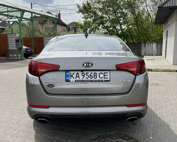 Серый Киа Оптима, объемом двигателя 2.36 л и пробегом 225 тыс. км за 7300 $, фото 3 на Automoto.ua
