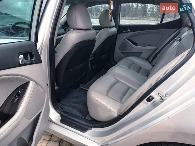 Серый Киа Оптима, объемом двигателя 2.4 л и пробегом 270 тыс. км за 8400 $, фото 15 на Automoto.ua