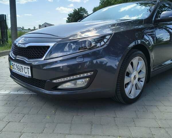 Сірий Кіа Оптіма, об'ємом двигуна 2 л та пробігом 175 тис. км за 9999 $, фото 13 на Automoto.ua