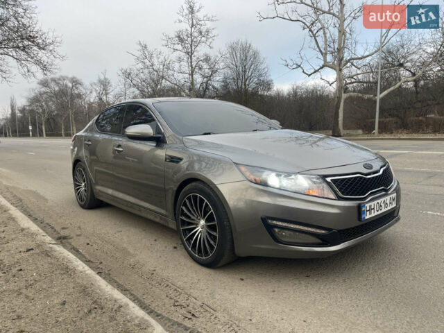 Серый Киа Оптима, объемом двигателя 2 л и пробегом 180 тыс. км за 9300 $, фото 9 на Automoto.ua