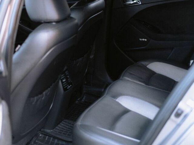 Серый Киа Оптима, объемом двигателя 2 л и пробегом 238 тыс. км за 9000 $, фото 9 на Automoto.ua