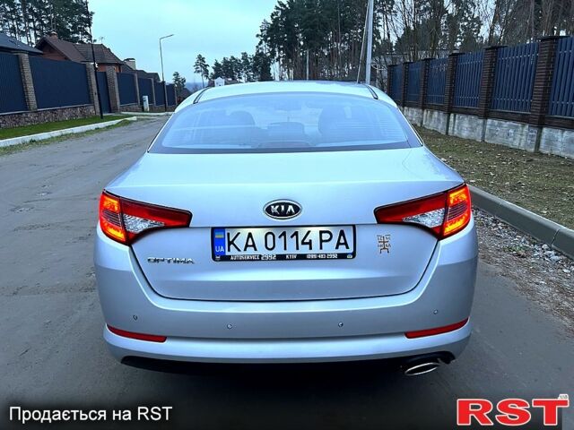 Серый Киа Оптима, объемом двигателя 2 л и пробегом 330 тыс. км за 8300 $, фото 4 на Automoto.ua