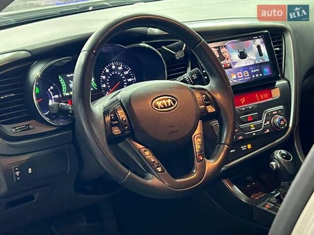 Сірий Кіа Оптіма, об'ємом двигуна 0 л та пробігом 240 тис. км за 11000 $, фото 9 на Automoto.ua
