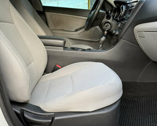 Сірий Кіа Оптіма, об'ємом двигуна 2.36 л та пробігом 196 тис. км за 7500 $, фото 21 на Automoto.ua