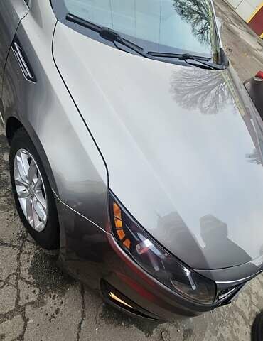 Серый Киа Оптима, объемом двигателя 2.36 л и пробегом 191 тыс. км за 7900 $, фото 2 на Automoto.ua