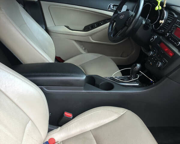 Сірий Кіа Оптіма, об'ємом двигуна 2.36 л та пробігом 203 тис. км за 8800 $, фото 9 на Automoto.ua