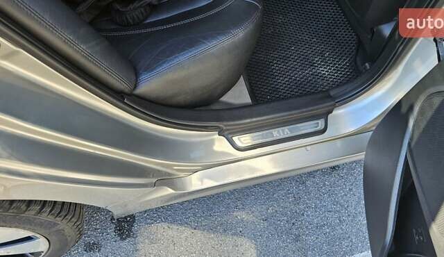 Кіа Оптіма 2012 у Запоріжжя на Automoto.ua Сірий Кіа Оптіма, об'ємом двигуна 1.69 л та пробігом 193 тис. км за 9500 $, фото 22 на Automoto.ua