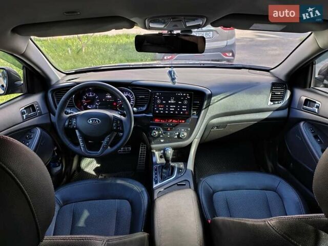 Сірий Кіа Оптіма, об'ємом двигуна 2 л та пробігом 200 тис. км за 10999 $, фото 10 на Automoto.ua
