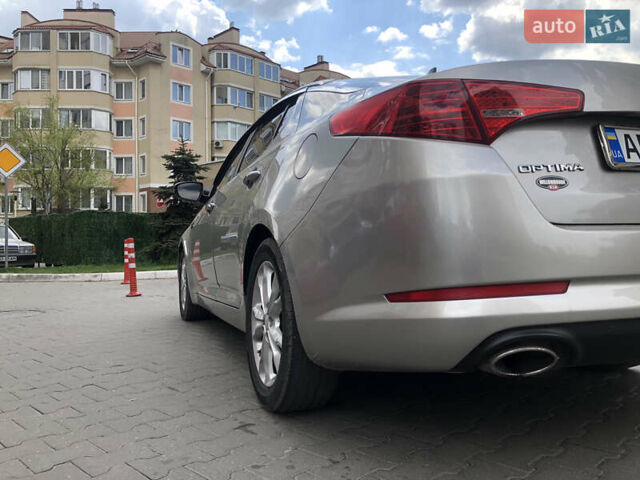 Сірий Кіа Оптіма, об'ємом двигуна 2.36 л та пробігом 203 тис. км за 8800 $, фото 4 на Automoto.ua