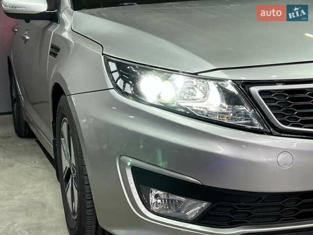Сірий Кіа Оптіма, об'ємом двигуна 0 л та пробігом 240 тис. км за 11000 $, фото 1 на Automoto.ua