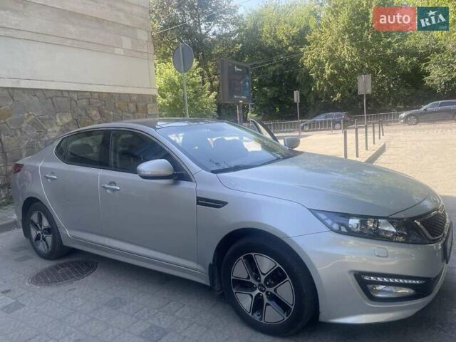 Серый Киа Оптима, объемом двигателя 2 л и пробегом 176 тыс. км за 9999 $, фото 2 на Automoto.ua