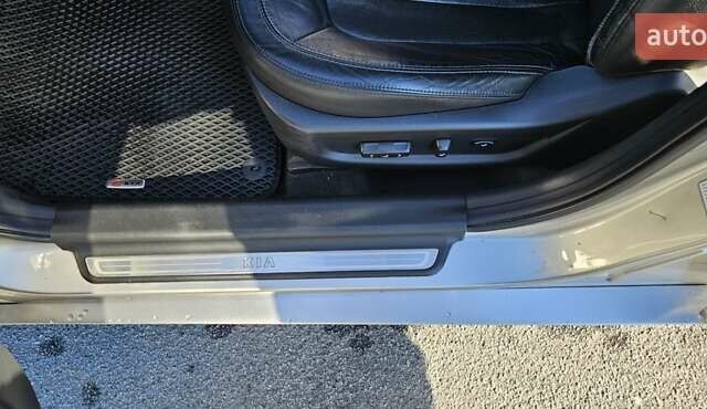 Кіа Оптіма 2012 у Запоріжжя на Automoto.ua Сірий Кіа Оптіма, об'ємом двигуна 1.69 л та пробігом 193 тис. км за 9500 $, фото 26 на Automoto.ua