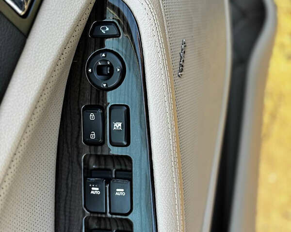 Сірий Кіа Оптіма, об'ємом двигуна 2.36 л та пробігом 218 тис. км за 9200 $, фото 35 на Automoto.ua