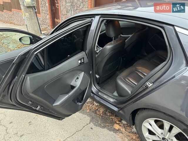 Серый Киа Оптима, объемом двигателя 2 л и пробегом 211 тыс. км за 10200 $, фото 7 на Automoto.ua