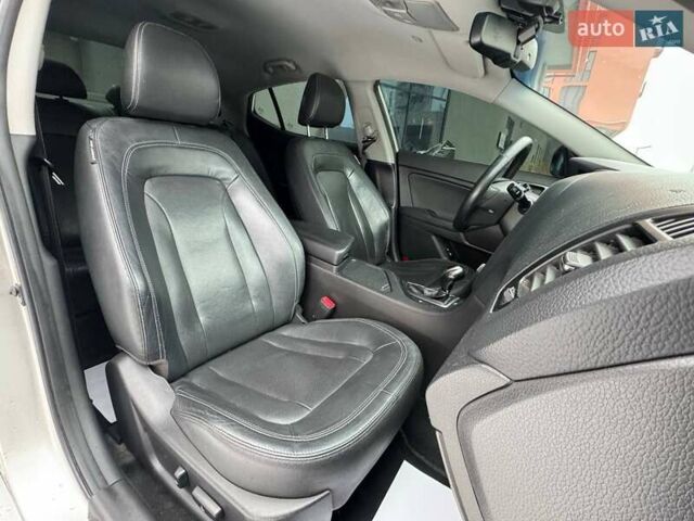 Сірий Кіа Оптіма, об'ємом двигуна 2 л та пробігом 179 тис. км за 10700 $, фото 15 на Automoto.ua