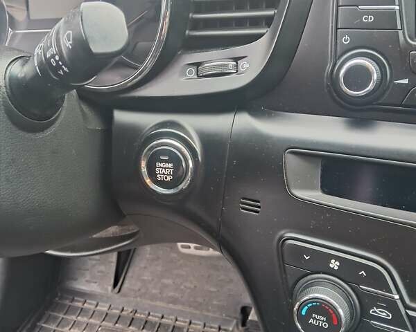 Серый Киа Оптима, объемом двигателя 2 л и пробегом 323 тыс. км за 9300 $, фото 1 на Automoto.ua