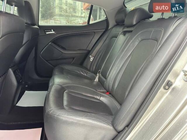 Сірий Кіа Оптіма, об'ємом двигуна 2 л та пробігом 179 тис. км за 10700 $, фото 13 на Automoto.ua