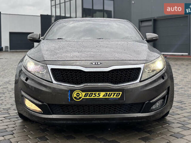 Сірий Кіа Оптіма, об'ємом двигуна 2 л та пробігом 99 тис. км за 8990 $, фото 1 на Automoto.ua