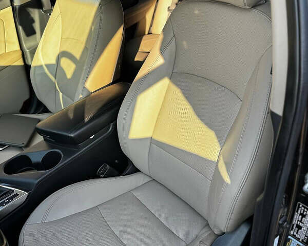 Сірий Кіа Оптіма, об'ємом двигуна 2.36 л та пробігом 218 тис. км за 9200 $, фото 25 на Automoto.ua