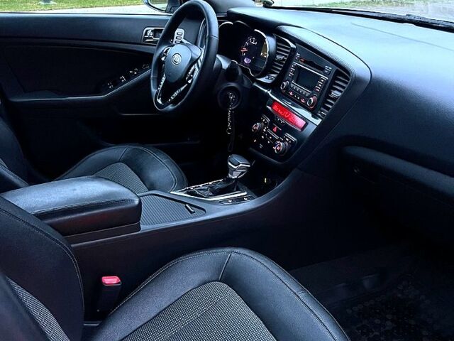 Серый Киа Оптима, объемом двигателя 2 л и пробегом 330 тыс. км за 8300 $, фото 10 на Automoto.ua