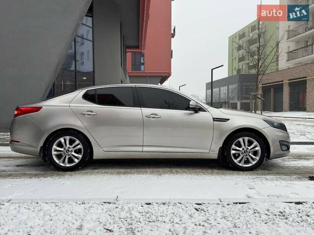 Серый Киа Оптима, объемом двигателя 2 л и пробегом 179 тыс. км за 10700 $, фото 4 на Automoto.ua