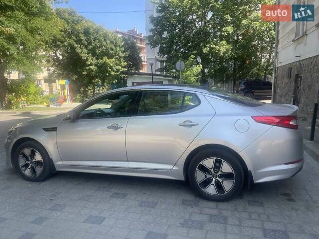 Серый Киа Оптима, объемом двигателя 2 л и пробегом 176 тыс. км за 9999 $, фото 1 на Automoto.ua
