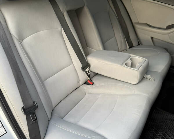 Сірий Кіа Оптіма, об'ємом двигуна 2.36 л та пробігом 196 тис. км за 7500 $, фото 25 на Automoto.ua