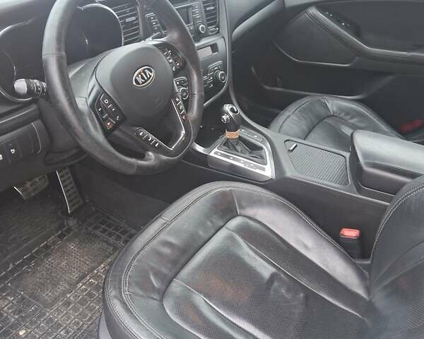 Серый Киа Оптима, объемом двигателя 2 л и пробегом 323 тыс. км за 9300 $, фото 11 на Automoto.ua