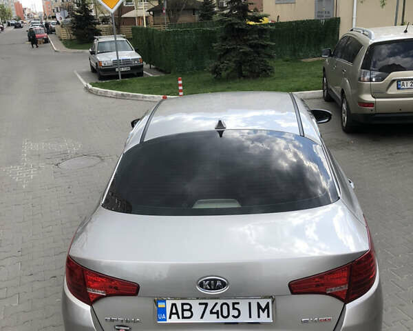 Сірий Кіа Оптіма, об'ємом двигуна 2.36 л та пробігом 203 тис. км за 8800 $, фото 5 на Automoto.ua