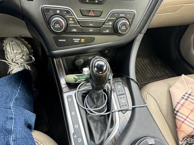 Серый Киа Оптима, объемом двигателя 2.4 л и пробегом 200 тыс. км за 8999 $, фото 8 на Automoto.ua