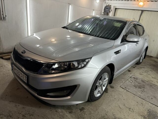 Серый Киа Оптима, объемом двигателя 2 л и пробегом 280 тыс. км за 7500 $, фото 11 на Automoto.ua