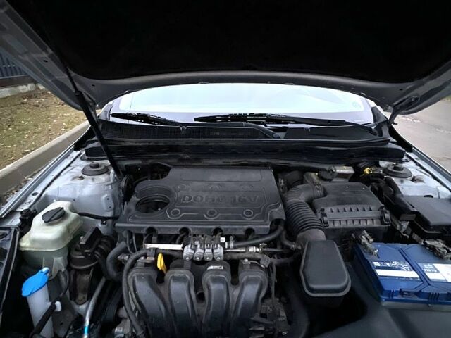 Серый Киа Оптима, объемом двигателя 2 л и пробегом 330 тыс. км за 8300 $, фото 12 на Automoto.ua