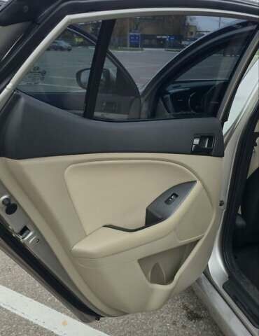 Сірий Кіа Оптіма, об'ємом двигуна 2.36 л та пробігом 112 тис. км за 9500 $, фото 11 на Automoto.ua