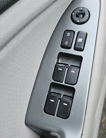 Серый Киа Оптима, объемом двигателя 2.36 л и пробегом 191 тыс. км за 7900 $, фото 49 на Automoto.ua