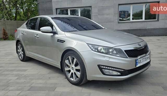 Серый Киа Оптима, объемом двигателя 2 л и пробегом 308 тыс. км за 11300 $, фото 1 на Automoto.ua