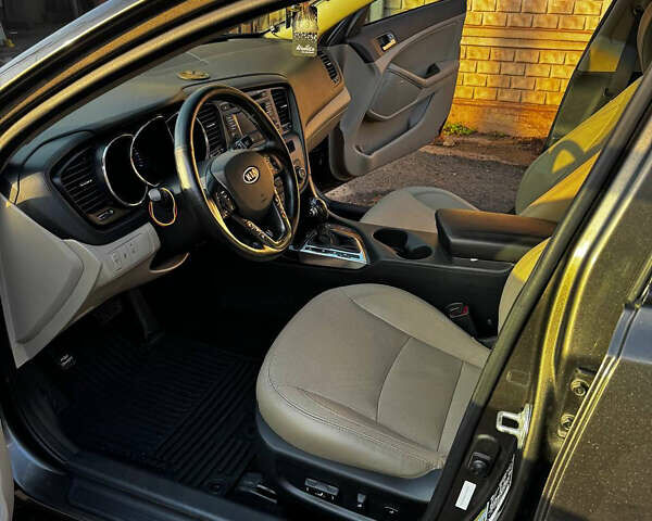 Сірий Кіа Оптіма, об'ємом двигуна 2.36 л та пробігом 218 тис. км за 9200 $, фото 16 на Automoto.ua