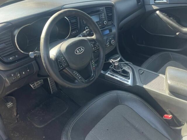 Серый Киа Оптима, объемом двигателя 2 л и пробегом 335 тыс. км за 7700 $, фото 2 на Automoto.ua