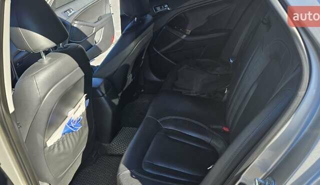 Кіа Оптіма 2012 у Запоріжжя на Automoto.ua Сірий Кіа Оптіма, об'ємом двигуна 1.69 л та пробігом 193 тис. км за 9500 $, фото 1 на Automoto.ua