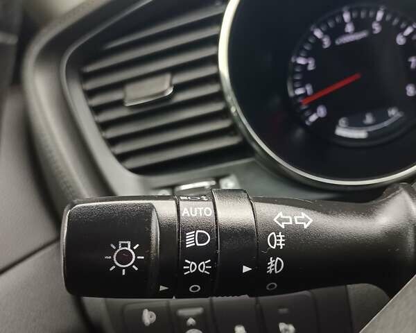 Серый Киа Оптима, объемом двигателя 2 л и пробегом 102 тыс. км за 9999 $, фото 64 на Automoto.ua