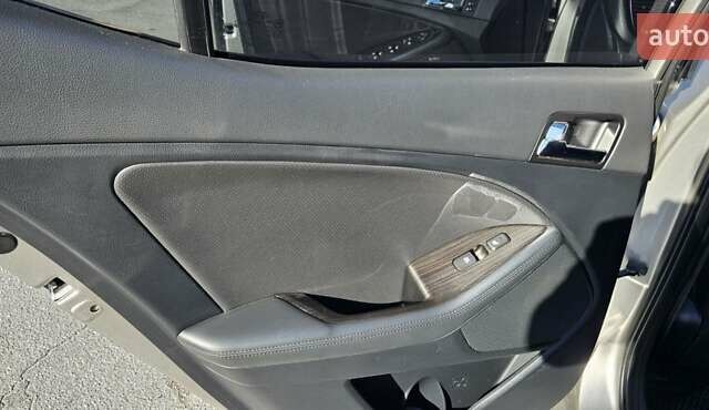 Кіа Оптіма 2012 у Запоріжжя на Automoto.ua Сірий Кіа Оптіма, об'ємом двигуна 1.69 л та пробігом 193 тис. км за 9500 $, фото 25 на Automoto.ua